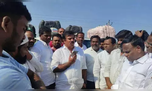 पूर्व विधायक ने CCI से कपास खरीद फिर से शुरू करने की मांग की पूर्व विधायक ने CCI से कपास खरीद फिर से शुरू करने की मांग की