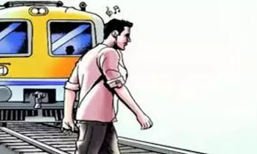 Sultanpur: बंधुआ मे ट्रेन की चपेट मे आने से अधेड़ की मौत