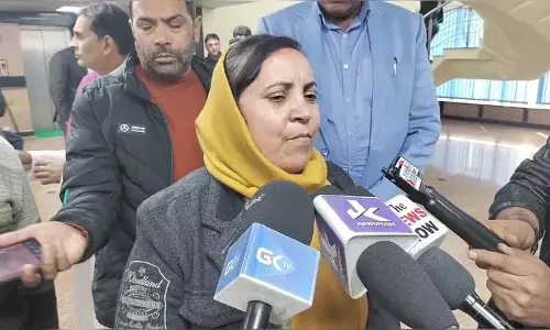 Jammu: शिक्षा मंत्री ने अधिकारियों को परीक्षा के लिए अनुकूल माहौल सुनिश्चित करने के निर्देश दिए Jammu: शिक्षा मंत्री ने अधिकारियों को परीक्षा के लिए अनुकूल माहौल सुनिश्चित करने के निर्देश दिए