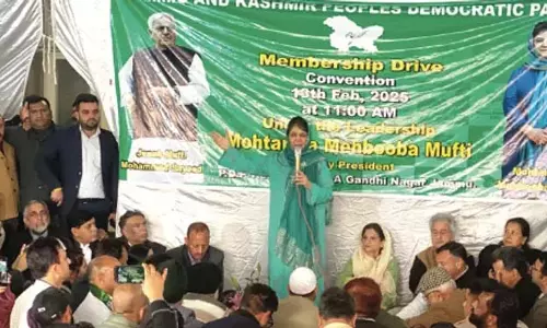 Mehbooba: जम्मू-कश्मीर समस्या का समाधान जरूरी, लोगों के जख्मों पर मरहम की जरूरत