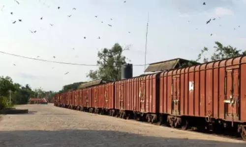 KERALA: रेलवे ने मालगाड़ी के लोको पायलट को काम बढ़ाने से मना करने पर बर्खास्त कर दिया