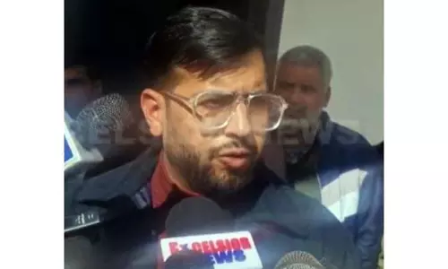 Jammu: बदहाल के 62 परिवारों को प्रशासन ने वापस भेजा घर Jammu: बदहाल के 62 परिवारों को प्रशासन ने वापस भेजा घर