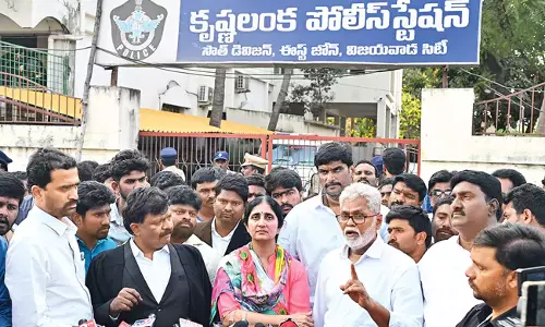 Vallabhaneni Vamsi: मुझे नहीं पता कि मुझे क्यों गिरफ्तार किया गया Vallabhaneni Vamsi: मुझे नहीं पता कि मुझे क्यों गिरफ्तार किया गया