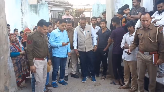 Bharatpur: आवारा कुत्ता नवजात शिशु का सिर लेकर घूमता नजर आया