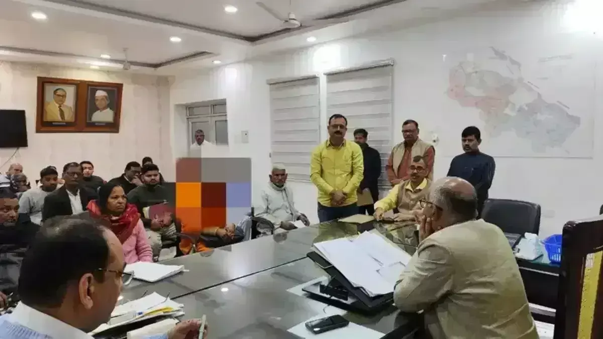 Kanpur: एक कलयुगी बेटे ने अपनी मां को इतनी भद्दी-भद्दी गालियां दी Kanpur: एक कलयुगी बेटे ने अपनी मां को इतनी भद्दी-भद्दी गालियां दी