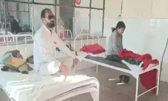 Unnao: युवक अपनी पत्नी को अपनी आंखों के सामने देखकर हैरान हुआ, जाने क्यों Unnao: युवक अपनी पत्नी को अपनी आंखों के सामने देखकर हैरान हुआ, जाने क्यों