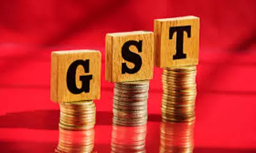 Dehradun: रेलवे स्टेशन पर GST की टीम का छापा, मचा हड़कंप Dehradun: रेलवे स्टेशन पर GST की टीम का छापा, मचा हड़कंप