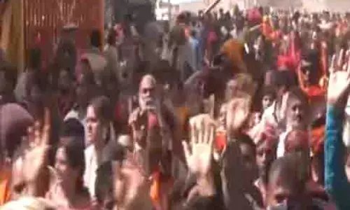 श्रद्धालुओं की भारी भीड़ के बीच Ayodhya रेलवे स्टेशन पर तीन स्तरीय सुरक्षा तैनात