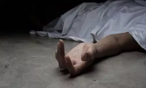 West Bengal: महिला लोको पायलट तेज रफ्तार ट्रेन की चपेट में आई West Bengal: महिला लोको पायलट तेज रफ्तार ट्रेन की चपेट में आई