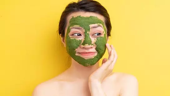 Skin Care: तुलसी के पत्तों से बने ये फेस पैक गर्मियों में रखेंगे आपकी त्वचा का ख्याल Skin Care: तुलसी के पत्तों से बने ये फेस पैक गर्मियों में रखेंगे आपकी त्वचा का ख्याल