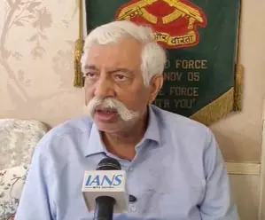 अमेरिका में ट्रंप के राष्ट्रपति बनने के बाद भारत के साथ रिश्तों में जमीन-आसमान का फर्क : जी.डी. बख्शी अमेरिका में ट्रंप के राष्ट्रपति बनने के बाद भारत के साथ रिश्तों में जमीन-आसमान का फर्क : जी.डी. बख्शी