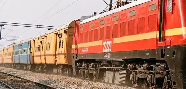 ट्रेन में रायपुर से जबलपुर जाने होगी परेशानी, जानिए वजह ट्रेन में रायपुर से जबलपुर जाने होगी परेशानी, जानिए वजह