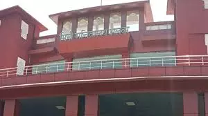 Alwar: मिनी सचिवालय में कामकाजी महिलाओं के लिए वात्सल्य केंद्र का उद्घाटन Alwar: मिनी सचिवालय में कामकाजी महिलाओं के लिए वात्सल्य केंद्र का उद्घाटन