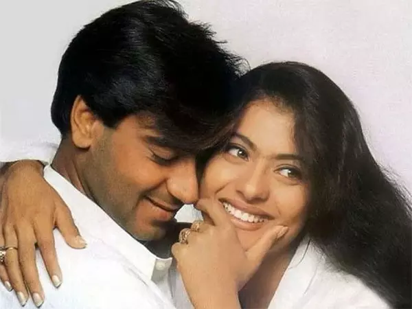 Ajay Devgan ने वैलेंटाइन डे पर पत्नी काजोल के लिए लिखा प्यार भरा नोट Ajay Devgan ने वैलेंटाइन डे पर पत्नी काजोल के लिए लिखा प्यार भरा नोट