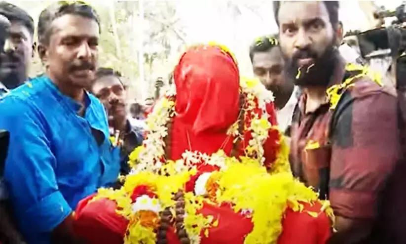 नेय्याट्टिनकर गोपन की मौत: पोस्टमॉर्टम रिपोर्ट सामने आई नेय्याट्टिनकर गोपन की मौत: पोस्टमॉर्टम रिपोर्ट सामने आई