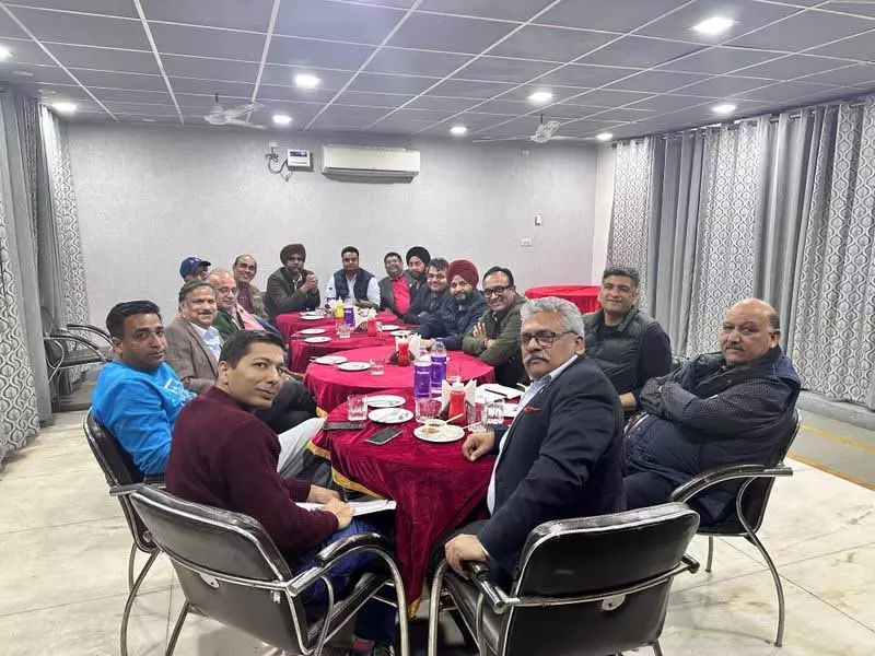 Yamuna Nagar टेनिस एसोसिएशन ने सीनियर टूर्नामेंट से पहले बैठक की Yamuna Nagar टेनिस एसोसिएशन ने सीनियर टूर्नामेंट से पहले बैठक की