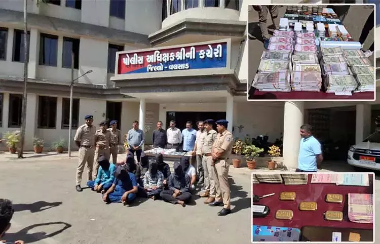चिल्ड्रन बैंक की करेंसी का इस्तेमाल, ये ठग जरा हटके हैं चिल्ड्रन बैंक की करेंसी का इस्तेमाल, ये ठग जरा हटके हैं