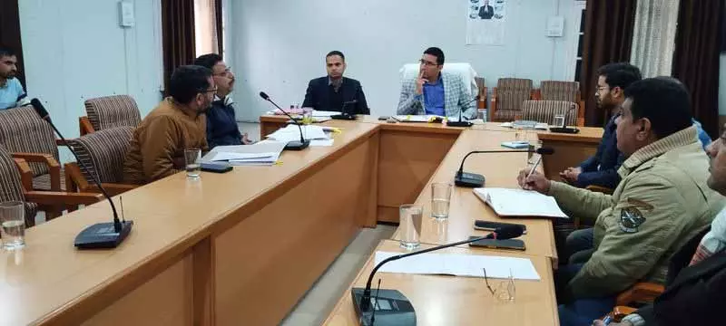 DC ने बैठक कर आबकारी कानूनों के प्रभावी क्रियान्वयन पर दिया जोर DC ने बैठक कर आबकारी कानूनों के प्रभावी क्रियान्वयन पर दिया जोर