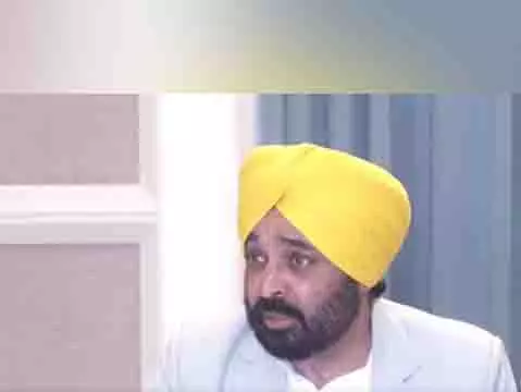 निर्वासित लोगों को लेकर विमान अमृतसर में क्यों उतर रहे हैं? पंजाब को बदनाम करने की कोशिश: CM मान निर्वासित लोगों को लेकर विमान अमृतसर में क्यों उतर रहे हैं? पंजाब को बदनाम करने की कोशिश: CM मान