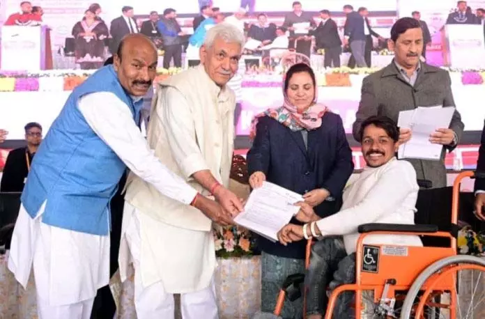 Sinha: प्रधानमंत्री दिव्यांगजनों को आर्थिक रूप से सशक्त बनाने के लिए प्रतिबद्ध Sinha: प्रधानमंत्री दिव्यांगजनों को आर्थिक रूप से सशक्त बनाने के लिए प्रतिबद्ध