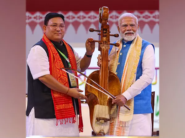 एनडीए सरकार बोडो समुदाय को सशक्त बनाने के लिए अथक प्रयास कर रही: PM Modi एनडीए सरकार बोडो समुदाय को सशक्त बनाने के लिए अथक प्रयास कर रही: PM Modi