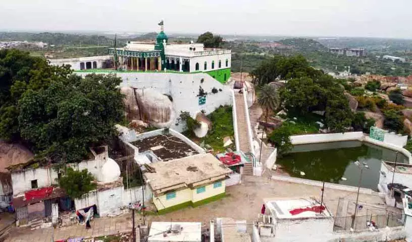 Hyderabad: पहाड़ीशरीफ दरगाह पर 759वें उर्स का जश्न शुरू Hyderabad: पहाड़ीशरीफ दरगाह पर 759वें उर्स का जश्न शुरू