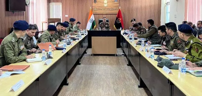 IGP जम्मू ने सुरक्षा और दक्षता बढ़ाने के लिए पुलिसिंग में नवाचार का आह्वान किया IGP जम्मू ने सुरक्षा और दक्षता बढ़ाने के लिए पुलिसिंग में नवाचार का आह्वान किया