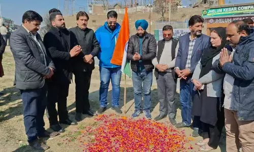 पुलवामा की लड़की, कक्षा 10 की  JKBOSE टॉपर ने जेईई मेन परीक्षा में शानदार प्रदर्शन किया