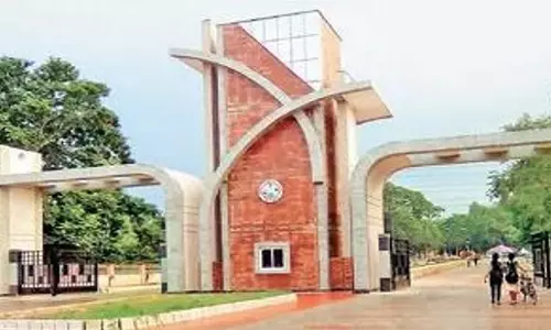 Odisha: ओडिशा के विश्वविद्यालयों में संकाय संकट गहराता जा रहा Odisha: ओडिशा के विश्वविद्यालयों में संकाय संकट गहराता जा रहा