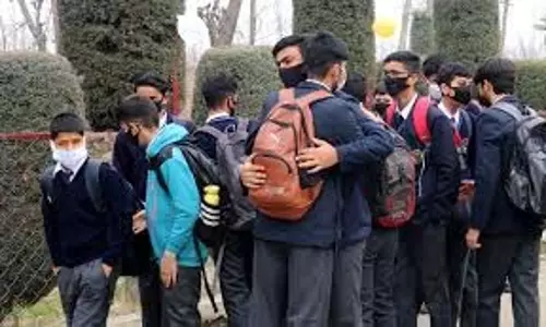 Srinagar शीतकालीन अवकाश के बाद खुले कॉलेज; 10वीं-12वीं की परीक्षाएं आज से शुरू