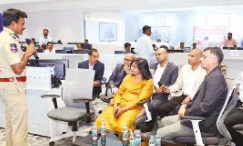 Telangana: सुपर सर्च इंजन गूगल की टीम ने एकीकृत पुलिस कमांड सेंटर का दौरा किया