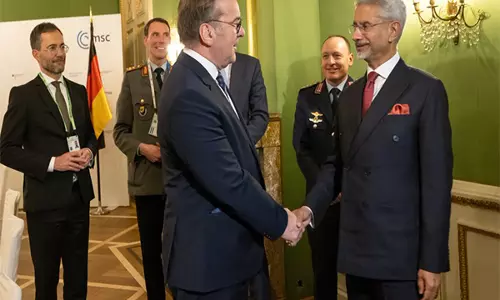 Jaishankar और जर्मनी के रक्षा मंत्री पिस्टोरियस ने द्विपक्षीय सहयोग और यूक्रेन के विकास पर चर्चा की
