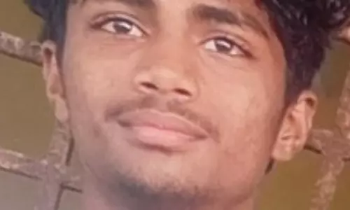 Tamil Nadu: स्कूल का छात्र बेहोश होकर मर गया Tamil Nadu: स्कूल का छात्र बेहोश होकर मर गया