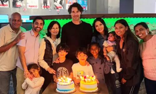 Sunny Leone ने जुड़वां बच्चों नोहा और अशर का जन्मदिन मनाया