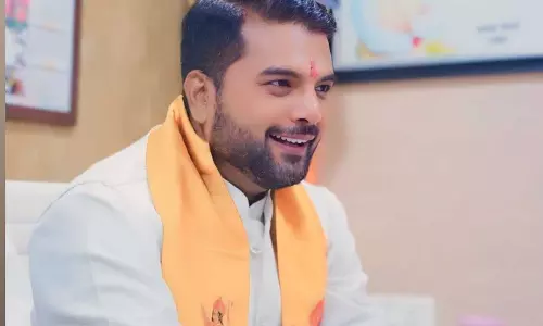 Raipur Nikay Chunav Result 2025: निर्दलीय प्रत्याशी आकाश तिवारी ने दर्ज की जीत, दो वार्डों पर ढेबर दंपति ने बनाई बढ़त