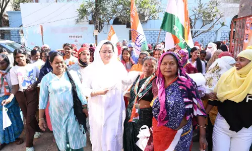 एजाज ढेबर की पत्नी अर्जुमन ढेबर बनीं पार्षद एजाज ढेबर की पत्नी अर्जुमन ढेबर बनीं पार्षद