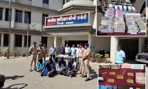 चिल्ड्रन बैंक की करेंसी का इस्तेमाल, ये ठग जरा हटके हैं चिल्ड्रन बैंक की करेंसी का इस्तेमाल, ये ठग जरा हटके हैं