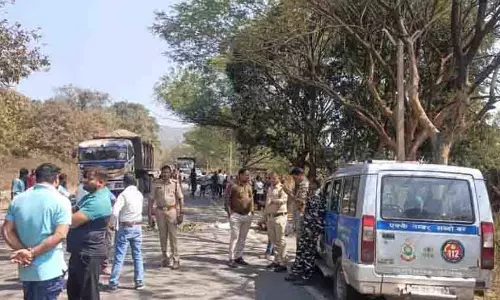 ग्रामीण को हाईवा ने कुचला, स्पॉट पर मौत