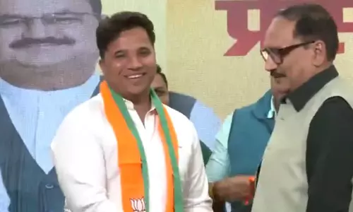 दिल्ली में आप को एक और झटका