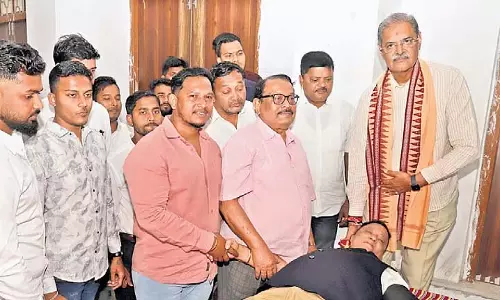 Odisha: परिवार और दोस्तों ने लुलु महापात्रा की 61वीं जयंती मनाई Odisha: परिवार और दोस्तों ने लुलु महापात्रा की 61वीं जयंती मनाई
