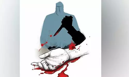 Tamil Nadu: शराब बिक्री की बात सुनकर दो युवकों की हत्या Tamil Nadu: शराब बिक्री की बात सुनकर दो युवकों की हत्या