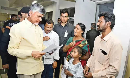 Andhra: रेड्डी वेलफेयर एसोसिएशन के प्रतिनिधियों ने सीएम नायडू से शिकायत की
