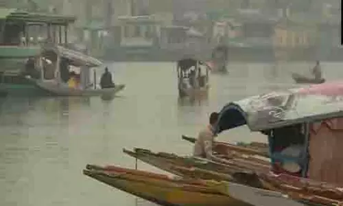 जम्मू-कश्मीर: Srinagar में शीतलहर जारी, तापमान शून्य डिग्री तक गिरा जम्मू-कश्मीर: Srinagar में शीतलहर जारी, तापमान शून्य डिग्री तक गिरा