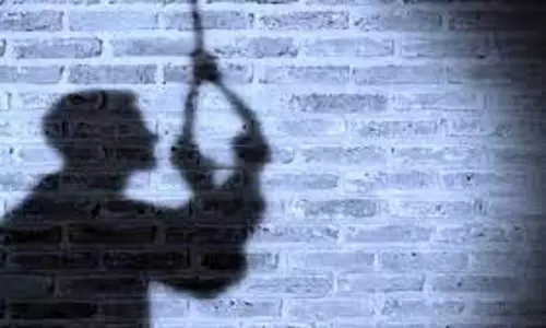 Hisar: सेंट्रल जेल में कैदी ने की आत्महत्या Hisar: सेंट्रल जेल में कैदी ने की आत्महत्या