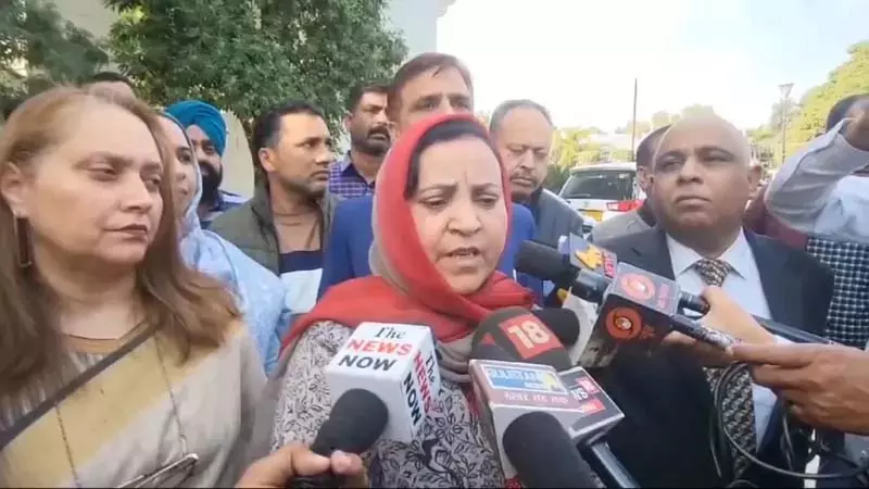 शिक्षा मंत्री ने कश्मीर में 22 छात्रों के भविष्य के खिलाफ कार्रवाई का वादा किया शिक्षा मंत्री ने कश्मीर में 22 छात्रों के भविष्य के खिलाफ कार्रवाई का वादा किया