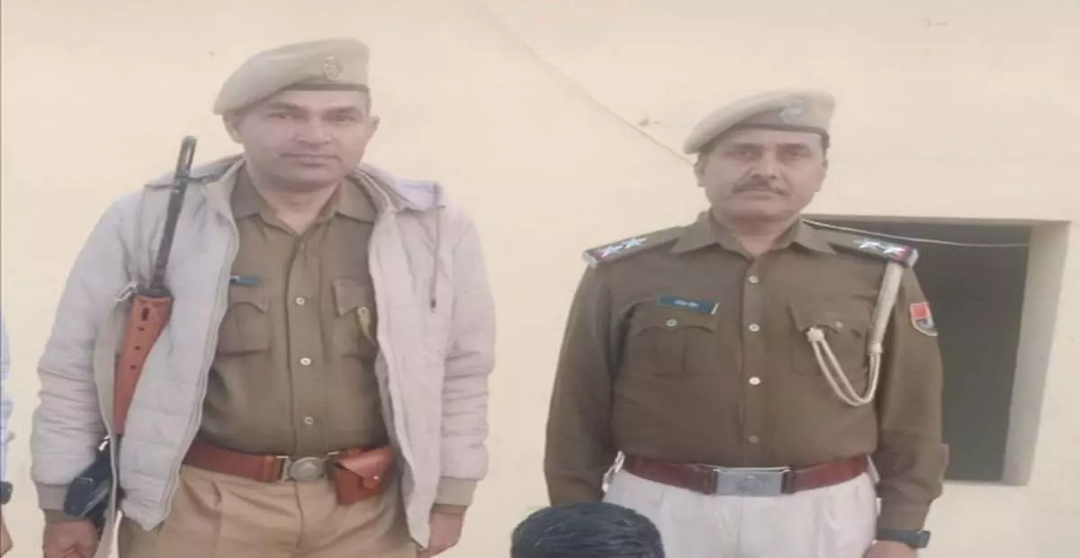 Punjab: 2.78 लाख रुपये के गबन के आरोप में फील्ड ऑफिसर गिरफ्तार Punjab: 2.78 लाख रुपये के गबन के आरोप में फील्ड ऑफिसर गिरफ्तार
