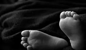 Hyderabad: पानी से भरे गड्ढे में गिरने से बच्चे की मौत Hyderabad: पानी से भरे गड्ढे में गिरने से बच्चे की मौत