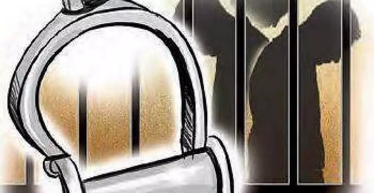 Tamil Nadu: कराईकुडी में बेकरी में अवैध रूप से घुसने के आरोप में पांच लोग गिरफ्तार Tamil Nadu: कराईकुडी में बेकरी में अवैध रूप से घुसने के आरोप में पांच लोग गिरफ्तार