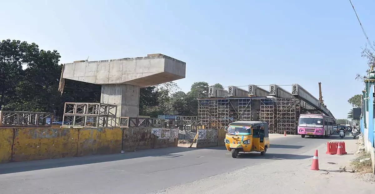 Tamil Nadu: राष्ट्रीय राजमार्ग शाखा साईबाबा कॉलोनी फ्लाईओवर विस्तार का अध्ययन करेगी Tamil Nadu: राष्ट्रीय राजमार्ग शाखा साईबाबा कॉलोनी फ्लाईओवर विस्तार का अध्ययन करेगी