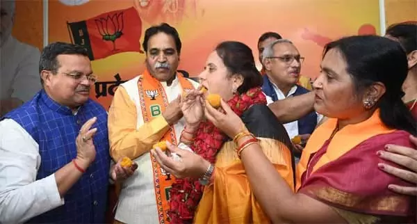 राजेश मूणत ने चुनाव प्रबंधन का मनवाया लोहा, पूरे 70 वार्डों के लिए बनायी थी रणनीति राजेश मूणत ने चुनाव प्रबंधन का मनवाया लोहा, पूरे 70 वार्डों के लिए बनायी थी रणनीति